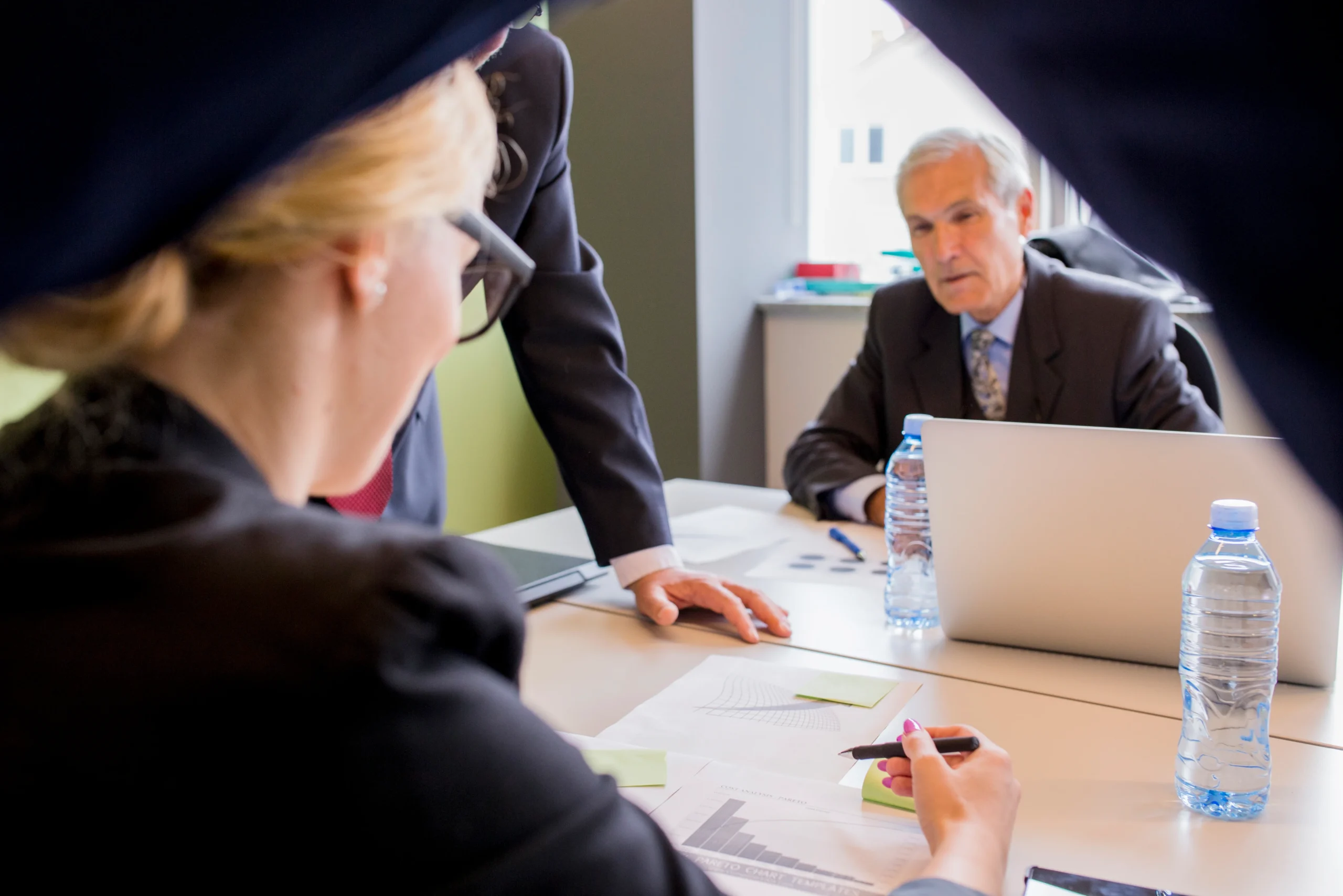 Securing Your Rights: When to Contact a Workers' Compensation Lawyer
